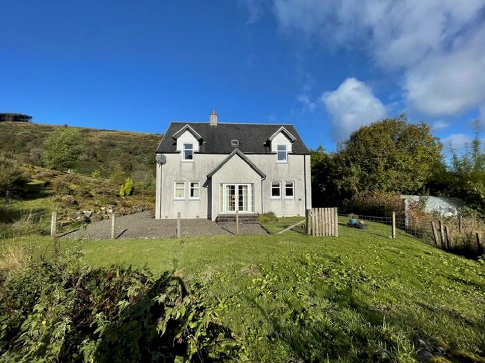 3 Bedroom Detached House For Sale In Glen Sluain, Strachur, Argyll And Bute, PA27