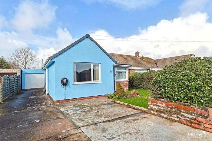 2 Bedroom Semi-Detached Bungalow For Sale In Lakes Road, Brixham, TQ5