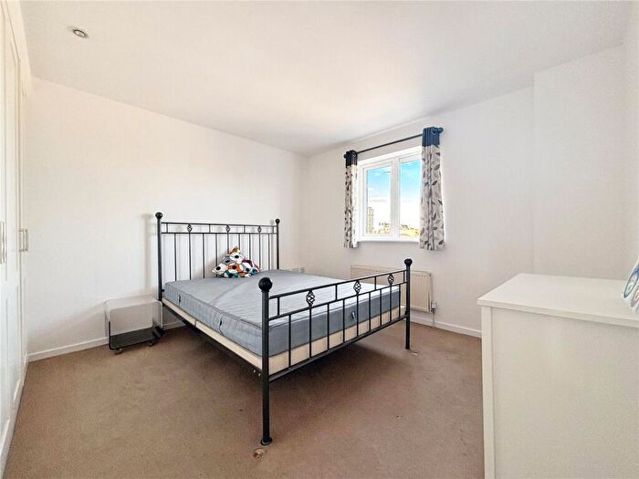 1 Bedroom Flat To Rent In Follett Street, London, E14