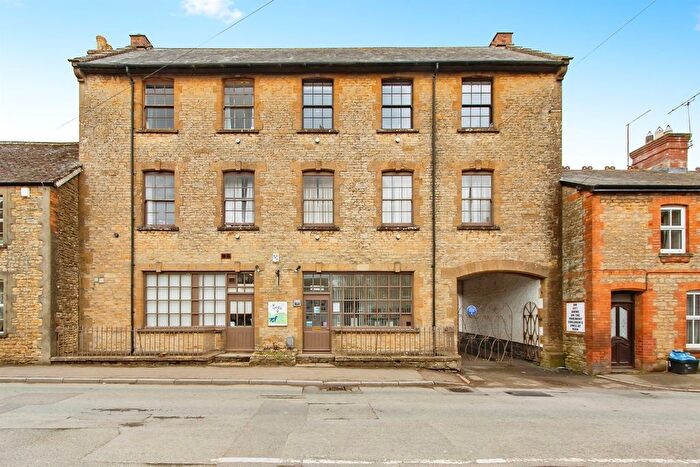 1 Bedroom Flat For Sale In Glovers Close, Milborne Port, Sherborne, DT9