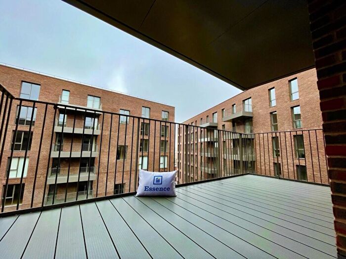 2 Bedroom Apartment To Rent In West Timber Yard, Hurst Street, B5