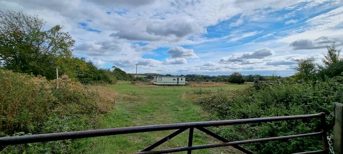 Land For Sale In Wheatfield, Thame, OX9