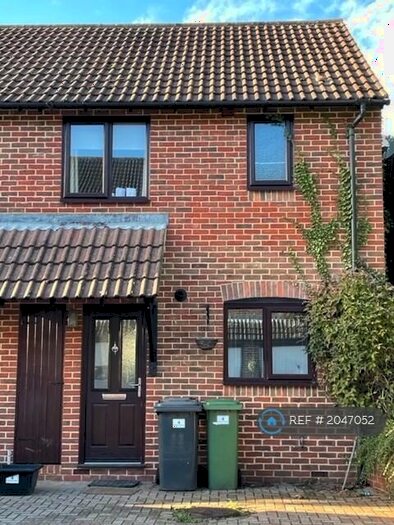 2 Bedroom End Of Terrace House To Rent In Redhouse Mews, Liphook, GU30