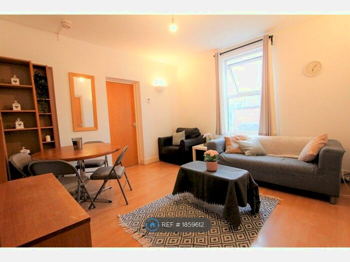 5 Bedroom Flat To Rent In Addington Road, Reading, RG1