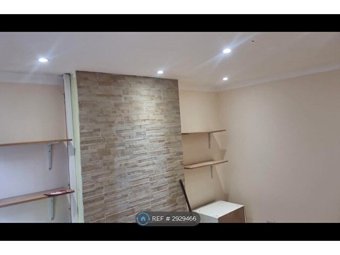 2 Bedroom Terraced House To Rent In Miner St, Walsall, WS2