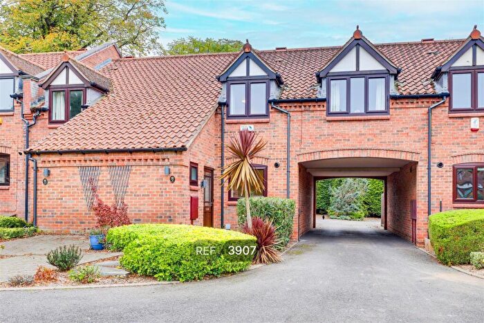 3 Bedroom Property To Rent In Old Lodge Drive, Sherwood, Nottingham, NG5