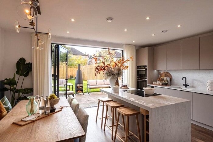3 Bedroom Terraced House For Sale In Egerton Road, Twickenham, TW2