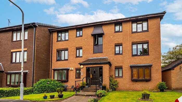 2 Bedroom Flat For Sale In Burnfield Gardens, Flat /, G46