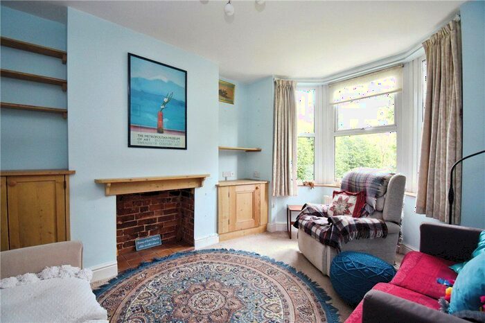 3 Bedroom Terraced House For Sale In Botley Road, Romsey, Hampshire, SO51