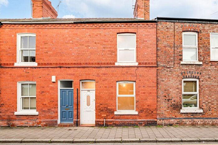 2 Bedroom House To Rent In Garden Lane, Chester, CH1