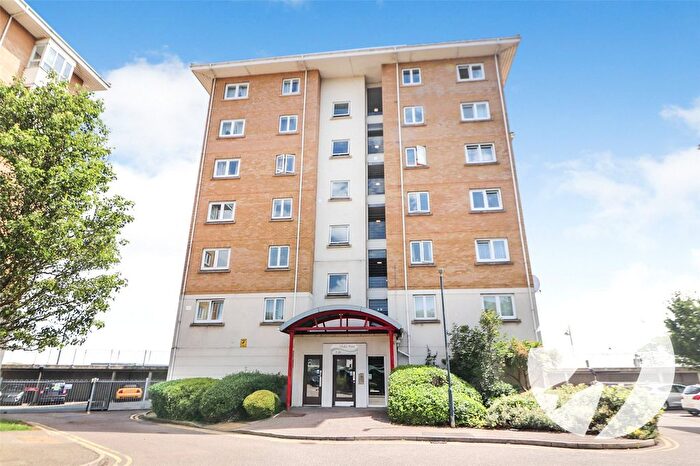 2 Bedroom Flat For Sale In Chichester Wharf, Erith, DA8