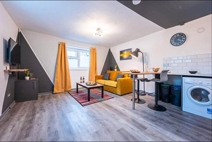 1 Bedroom Flat To Rent In Dalton Street, Cathays, Cardiff, CF24