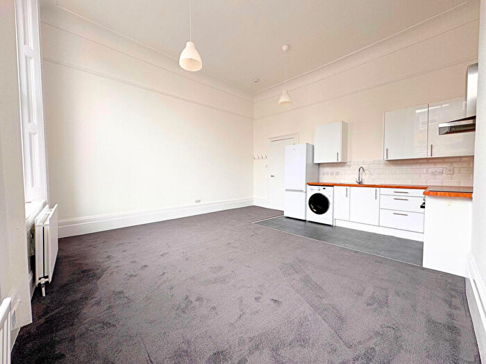 1 Bedroom Maisonette To Rent In Kentish Town Road, London, NW5