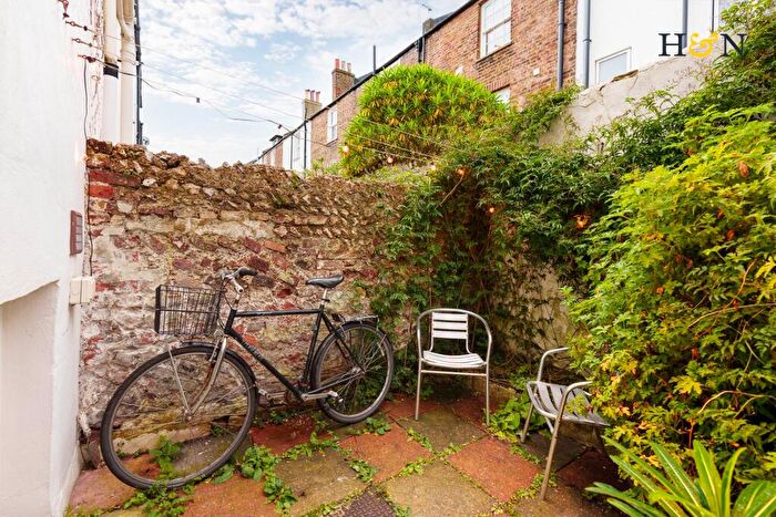 2 Bedroom Town House For Sale In Queens Gardens, Brighton, BN1 - Photo 6