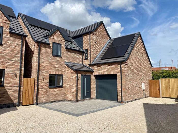 4 Bedroom Detached House For Sale In Lutterworth Road, Burbage, LE10