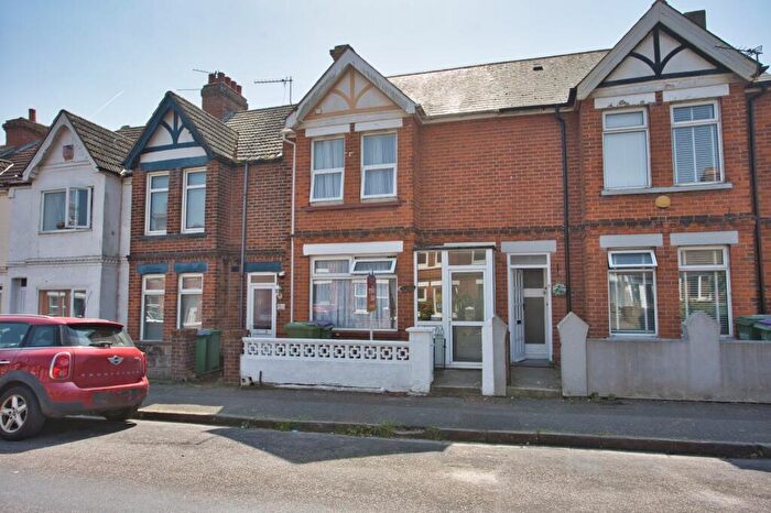 3 Bedroom Terraced House For Sale In Oaks Road, Folkestone, Kent, CT20