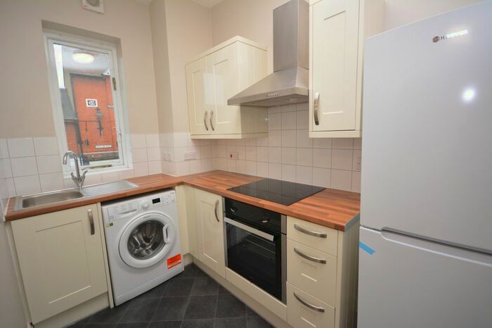2 Bedroom Flat To Rent In Baddow Road, Chelmsford, CM2