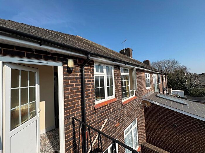 1 Bedroom Apartment To Rent In Topsham Road, Exeter, EX2