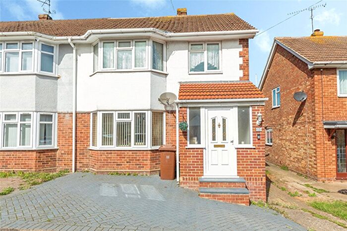 3 Bedroom Semi-Detached House For Sale In Jarrett Avenue, Rochester, Kent, ME2