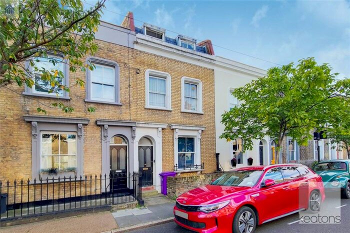 3 Bedroom Flat To Rent In Vivian Road, Bow, London, E3