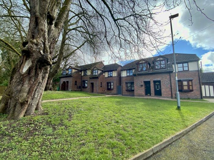 3 Bedroom Semi-Detached House To Rent In Ollerton Close, Northenden, Manchester, M22