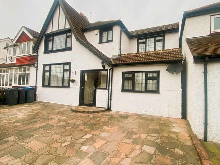 6 Bedroom Terraced House To Rent In Mount Park Avenue, South Croydon, CR2