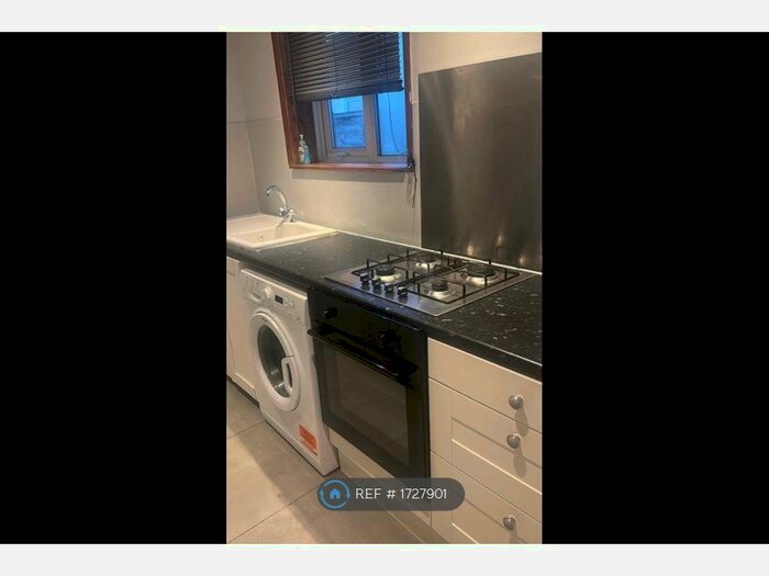 2 Bedroom Terraced House To Rent In Hartley Road, Luton, LU2