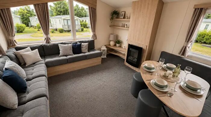 2 Bedroom Park Home For Sale In Birchington Vale Holiday Park, CT7