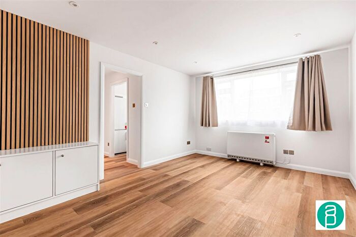 1 Bedroom Flat To Rent In South Park Road, Wimbledon, SW19