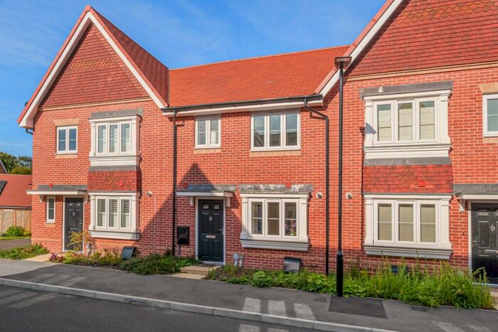 3 Bedroom Terraced House To Rent In Keywood Drive, Walton-on-Thames, KT12