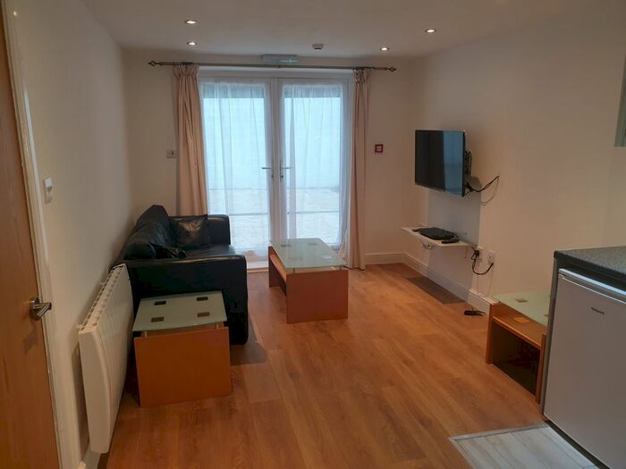 1 Bedroom Flat To Rent In Fidlas Road, Cardiff, CF14