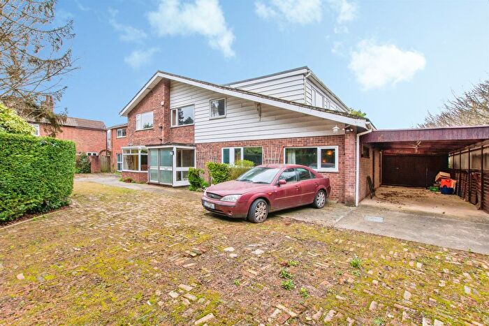 6 Bedroom Detached House For Sale In Tavistock Road, Wisbech, PE13