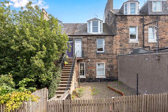 2 Bedroom Flat For Sale In Maryfield, Abbeyhill, Edinburgh, EH7