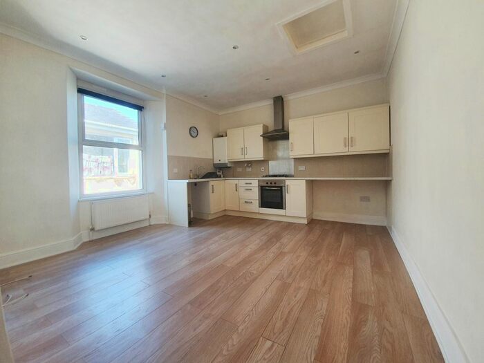 1 Bedroom Flat To Rent In Winner Street, Paignton, TQ3