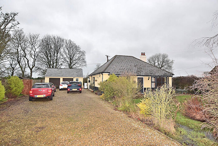 4 Bedroom Detached Bungalow For Sale In Scurragh Lane, Skeeby, DL10