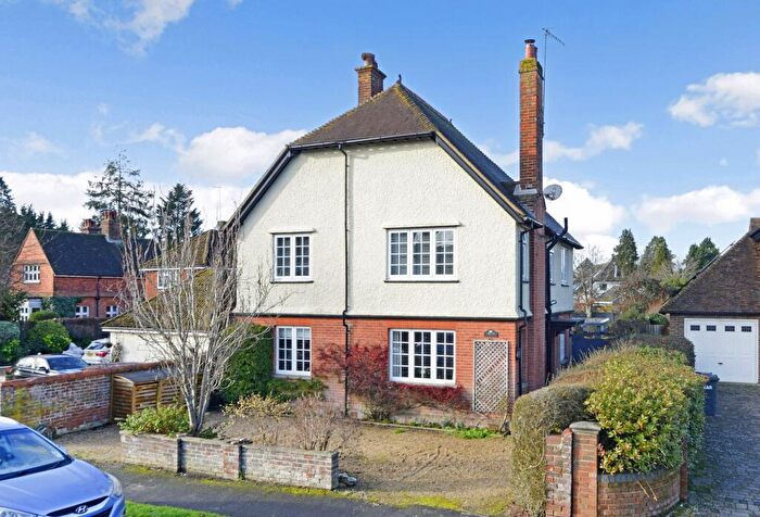 4 Bedroom Detached House For Sale In Bridge Road, Cranleigh, GU6