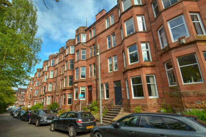 2 Bedroom Flat To Rent In Bellwood Street, Shawlands, Glasgow, G41