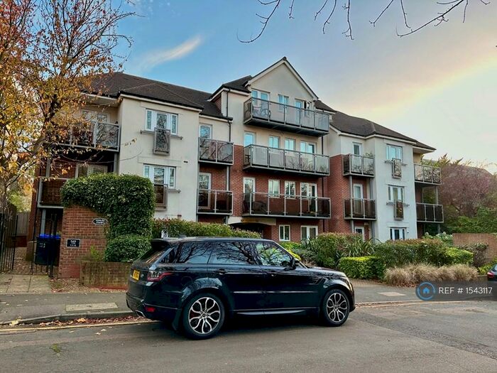 2 Bedroom Flat To Rent In Jubilee Court, Sutton, SM2