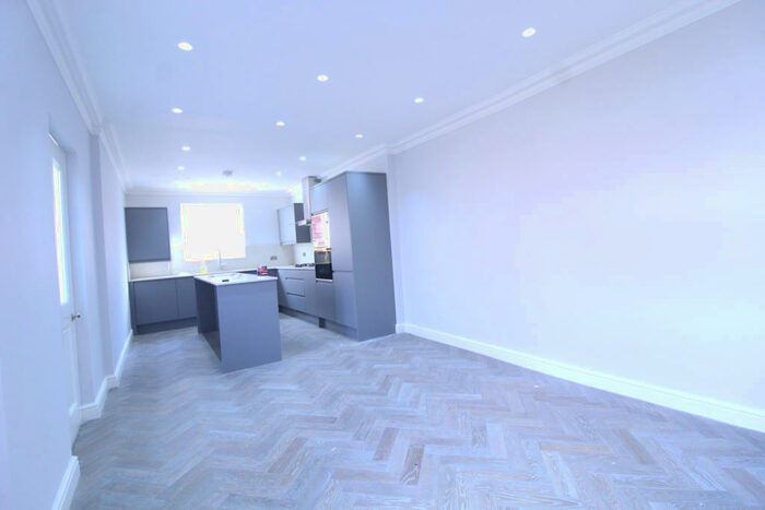 5 Bedroom End Of Terrace House To Rent In Eastfield Road, London, E17