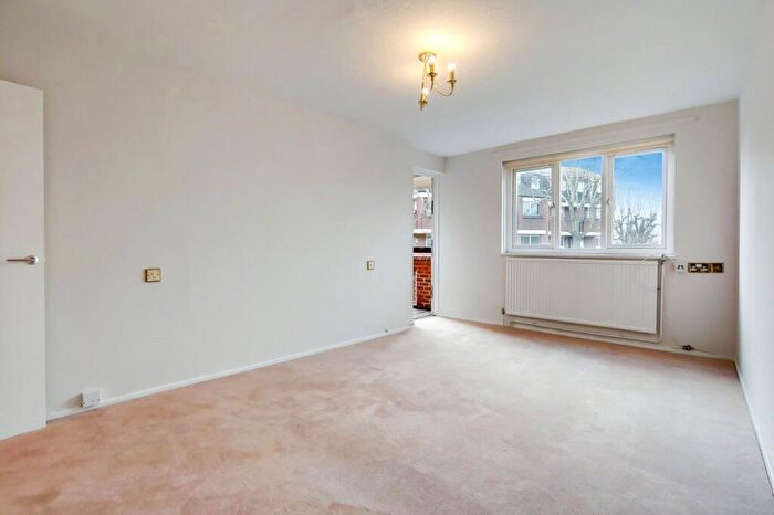 1 Bedroom Apartment For Sale In Wynford Road, London, N1