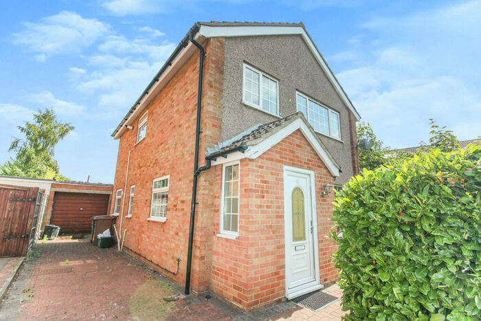 3 Bedroom Detached House To Rent In Firecrest Road, Tile Kiln, CM2