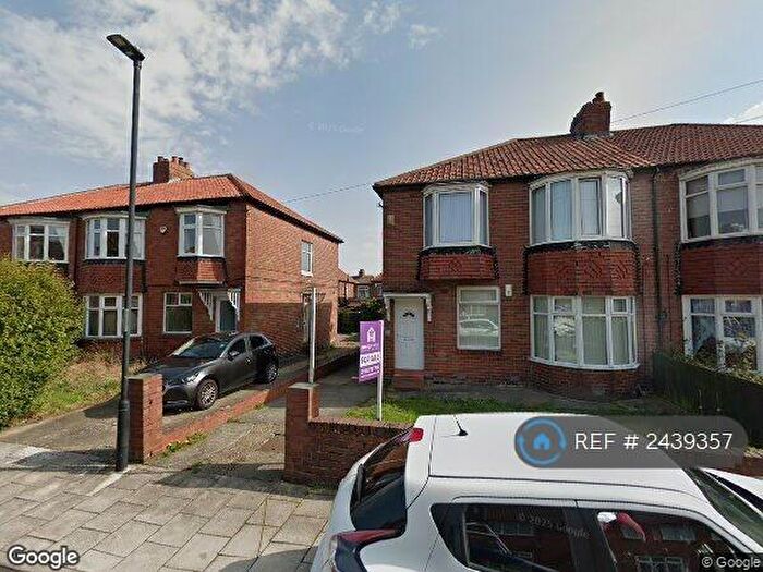 3 Bedroom Flat To Rent In Fenham, Newcastle Upon Tyne, NE4