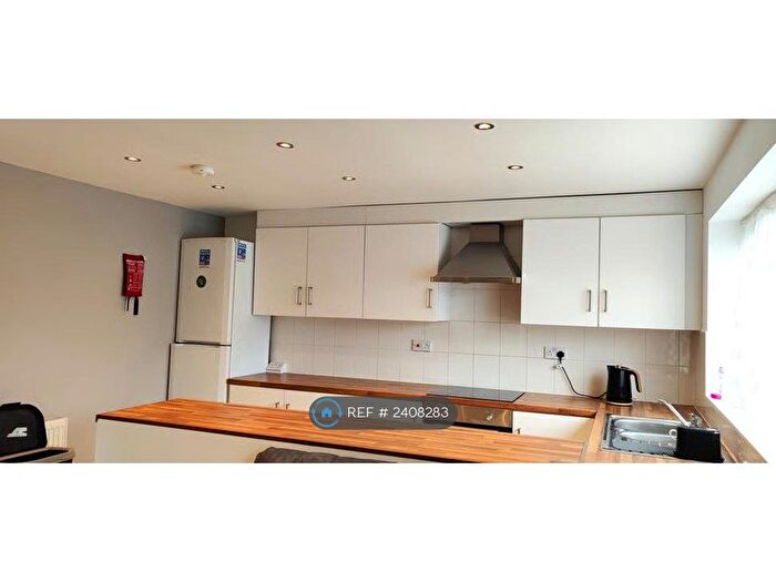 4 Bedroom Terraced House To Rent In Hedderley Walk, Nottingham, NG3