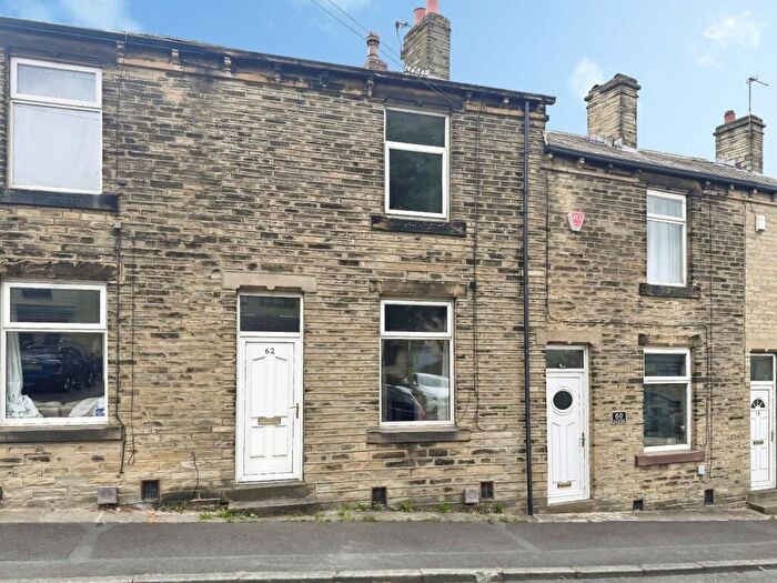 1 Bedroom Terraced House For Sale In Westcliffe Road, Cleckheaton, BD19