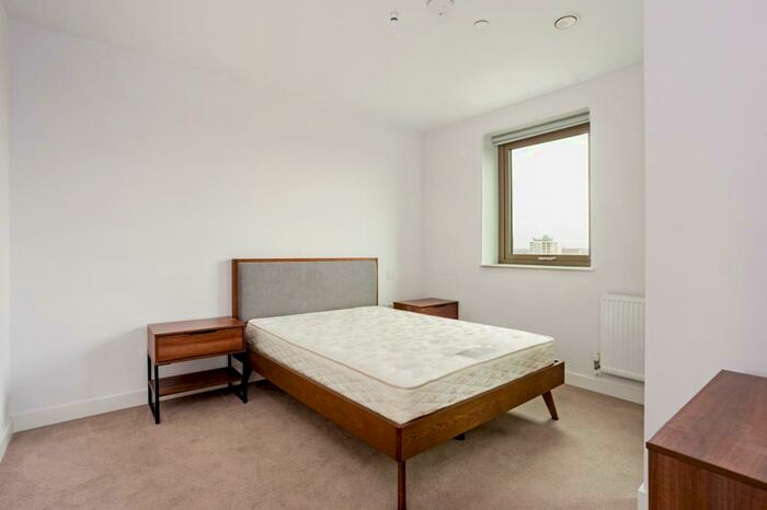 2 Bedroom Apartment To Rent In Apex Gardens, Seven Sisters London, N15