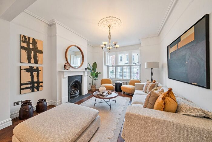 4 Bedroom Detached House For Sale In Fanthorpe Street, London, SW15