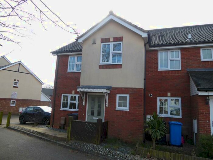 4 Bedroom Semi-Detached House To Rent In Kinghorn Road, Norwich, NR2
