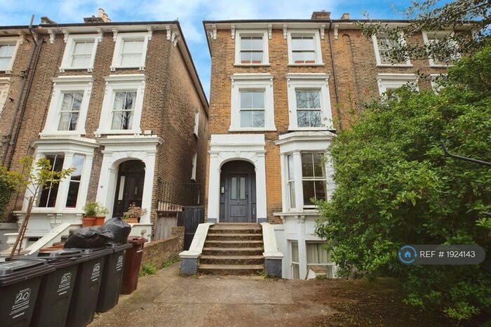 2 Bedroom Flat To Rent In Navarino Rd, London, E8