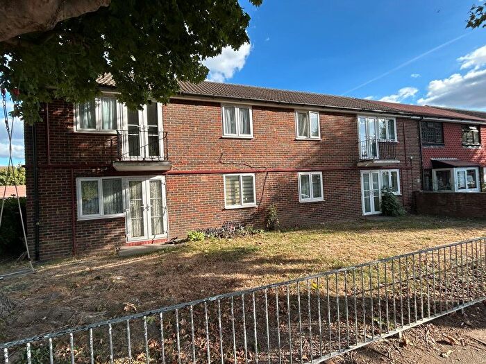 1 Bedroom Flat For Sale In Gatward Green, Edmonton, N9