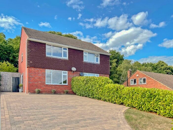 Houses for sale & to rent in CT2 0ES, Redcot Lane, Sturry North Canterbury